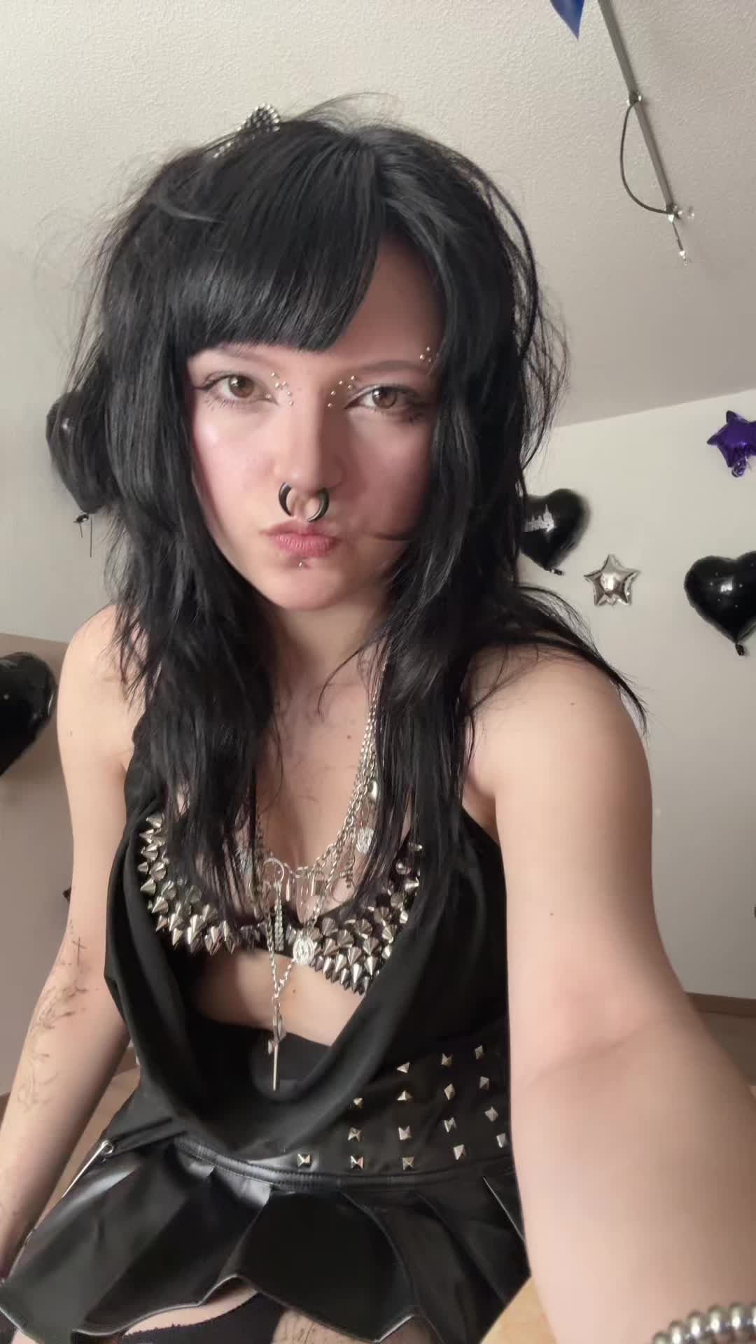 @Ľ:S🐾