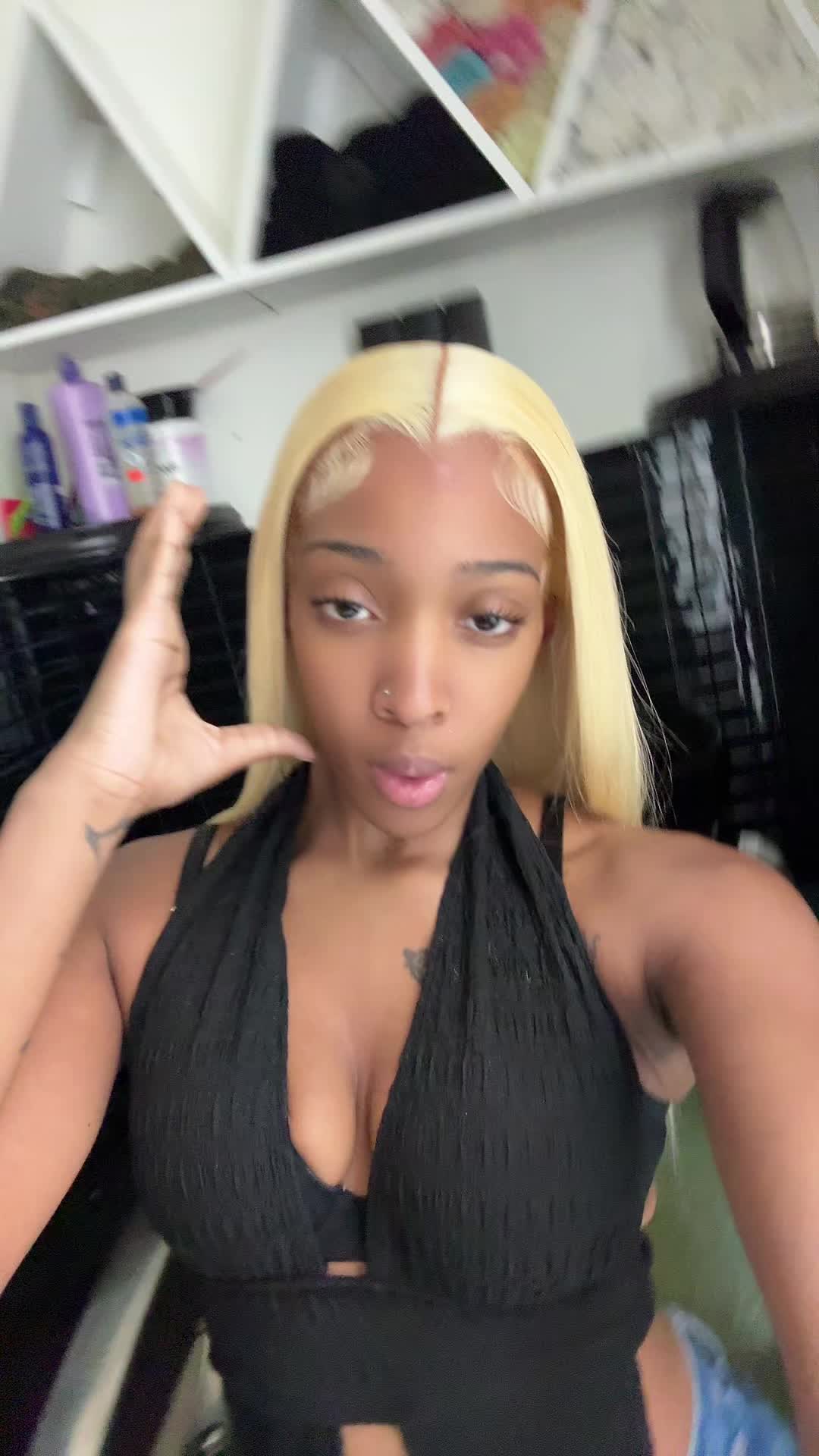 @likkle_.pinkyy
