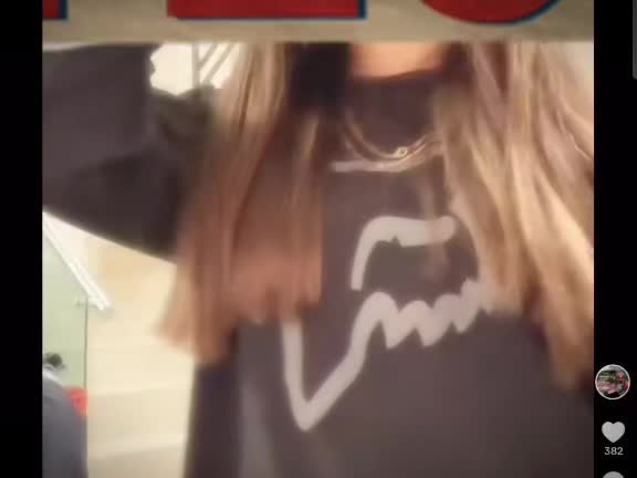 @MelanieDiego900