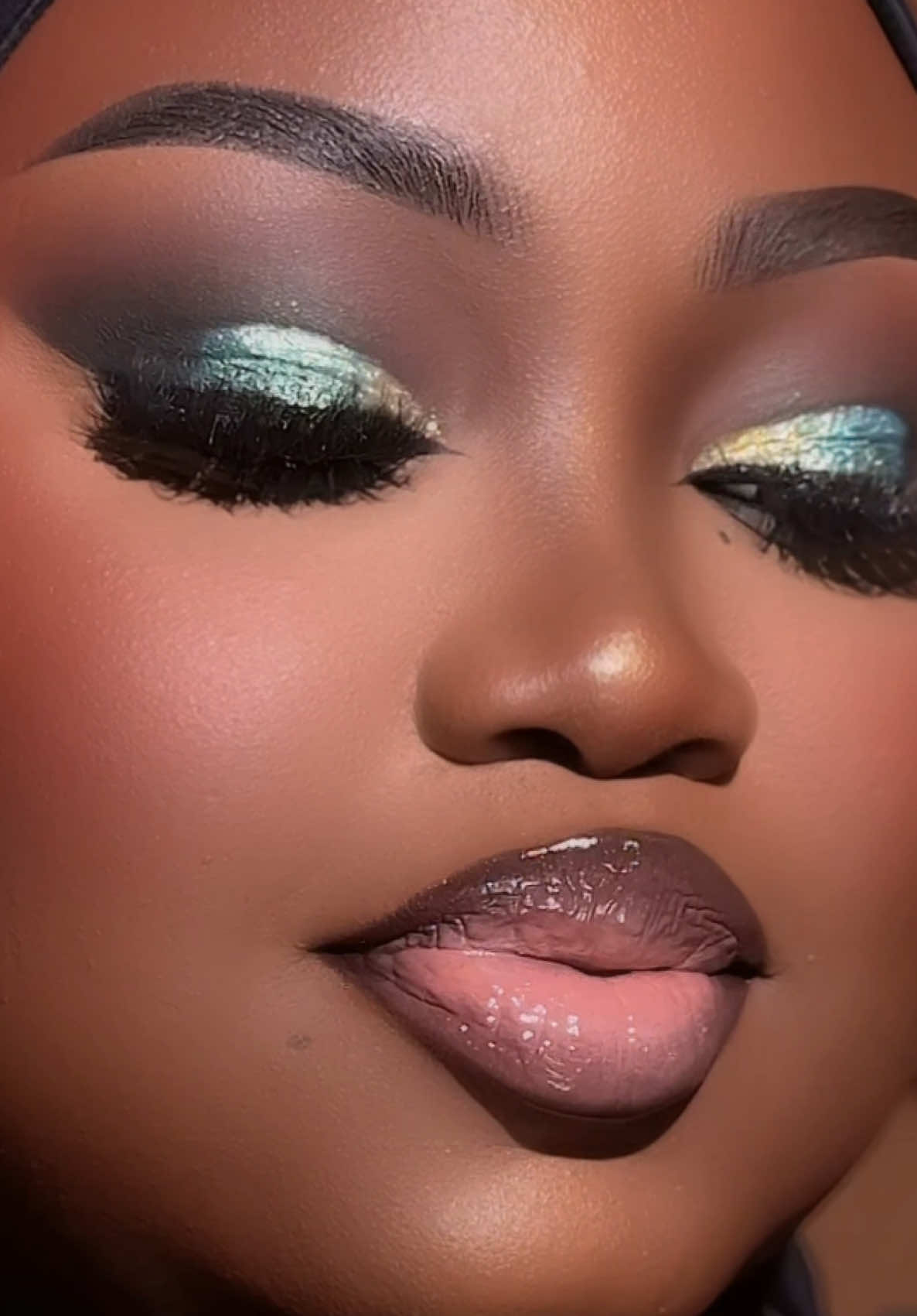 @borome min@shine 💄