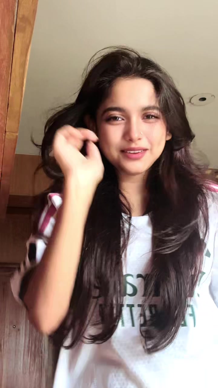 @NAINA🇧🇩