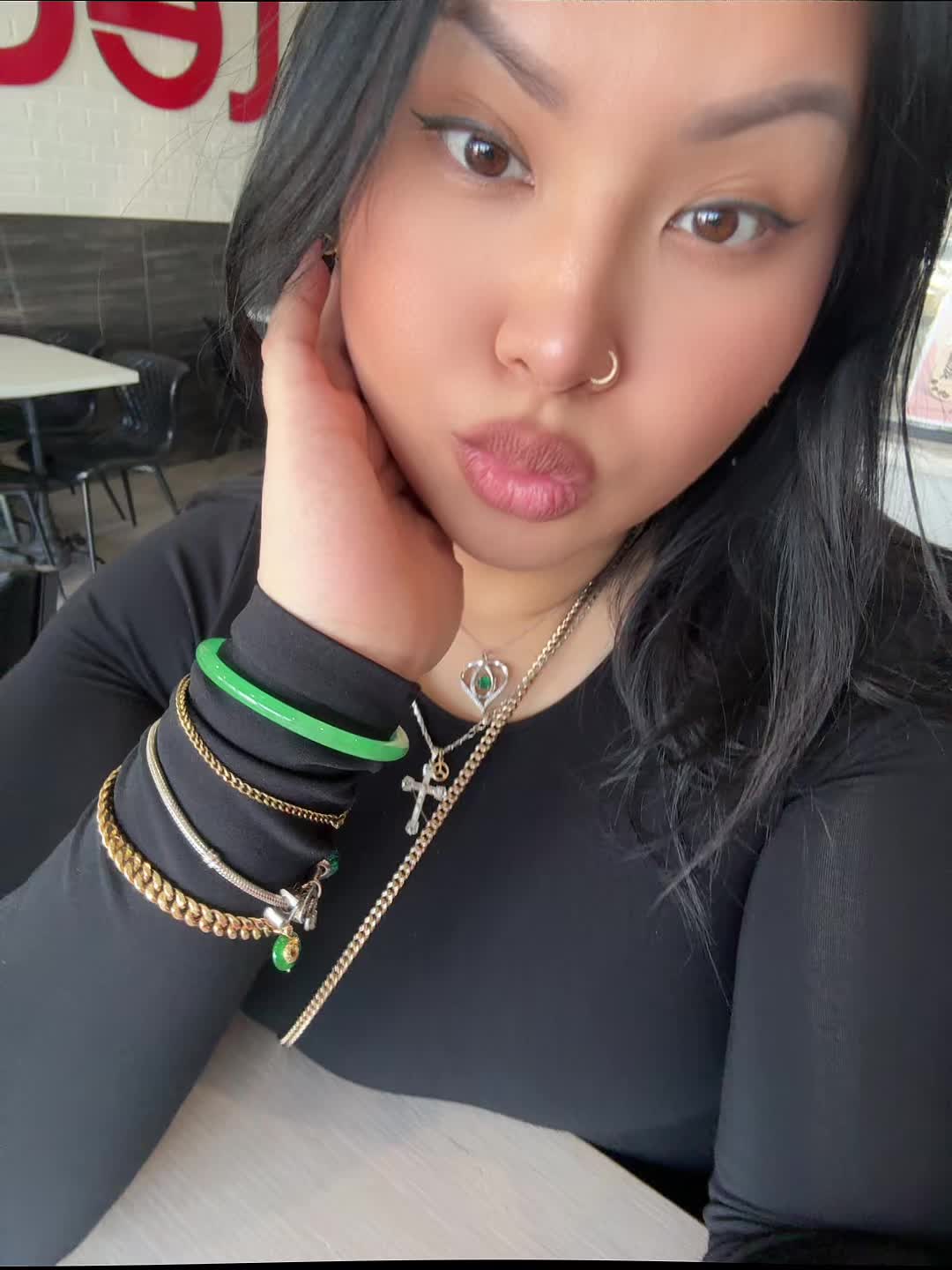 @pretty_jenni_vibes
