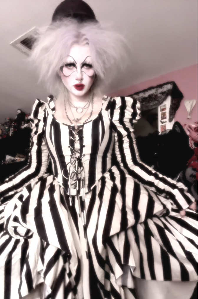 @dollygoth666
