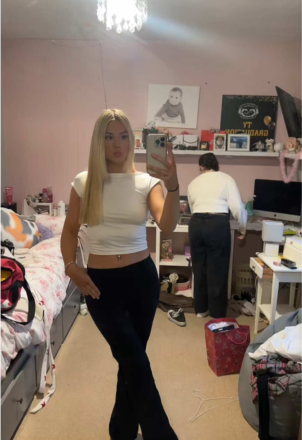 @𝓀𝒾𝓇𝒾 💞