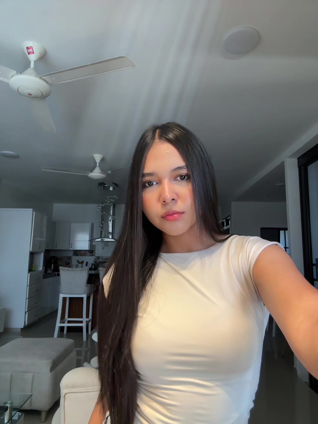 @𝐈𝐬𝐚