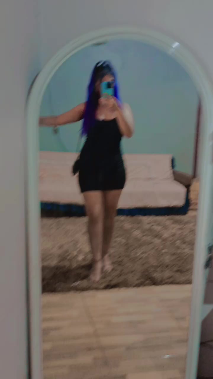 @CECÍLIA MATTOS 💜🐝