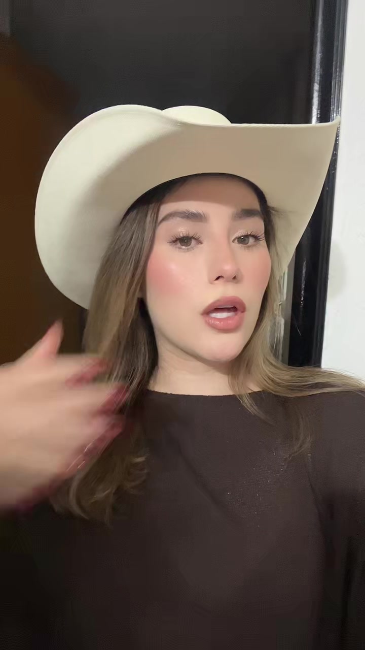 @dannawoodss1