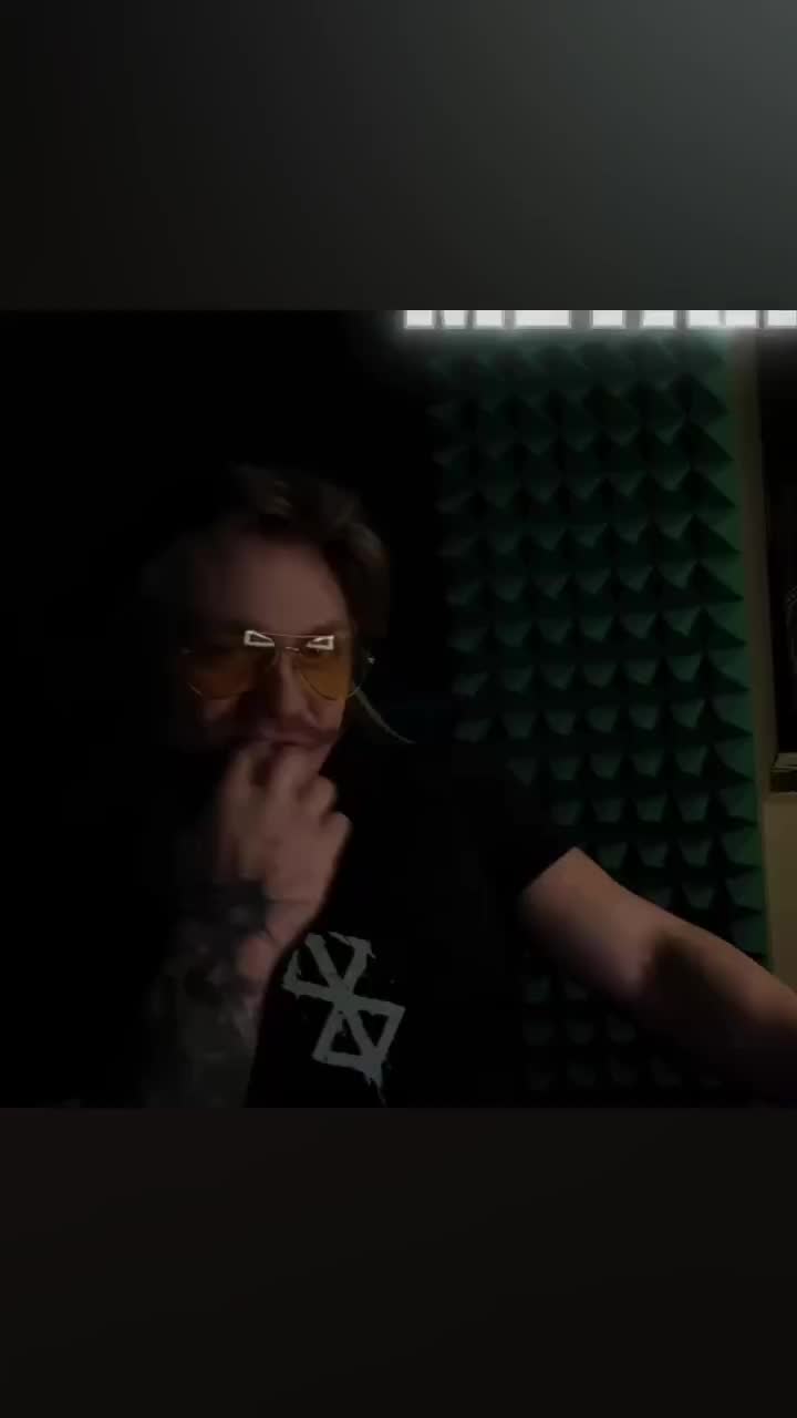 @🥷