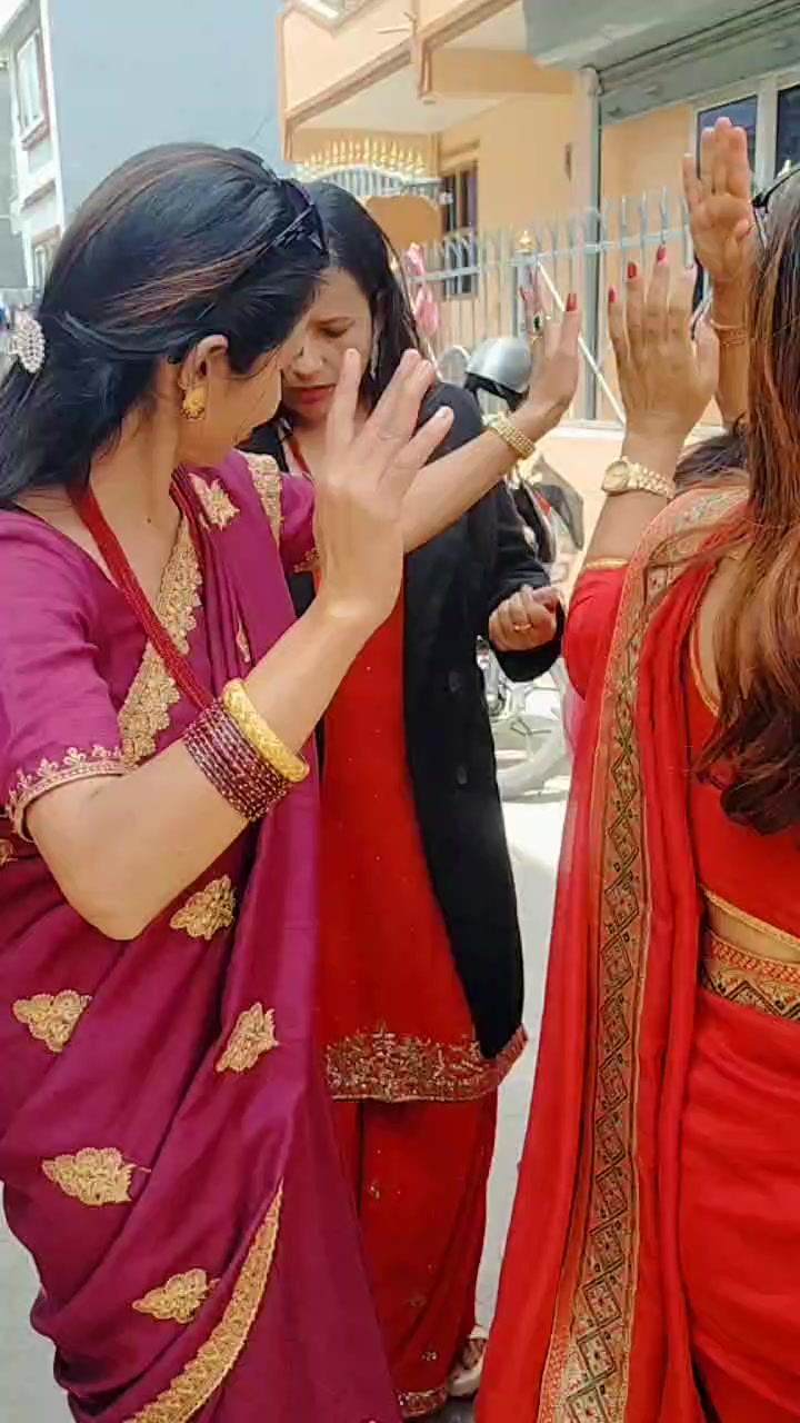 @samrila_