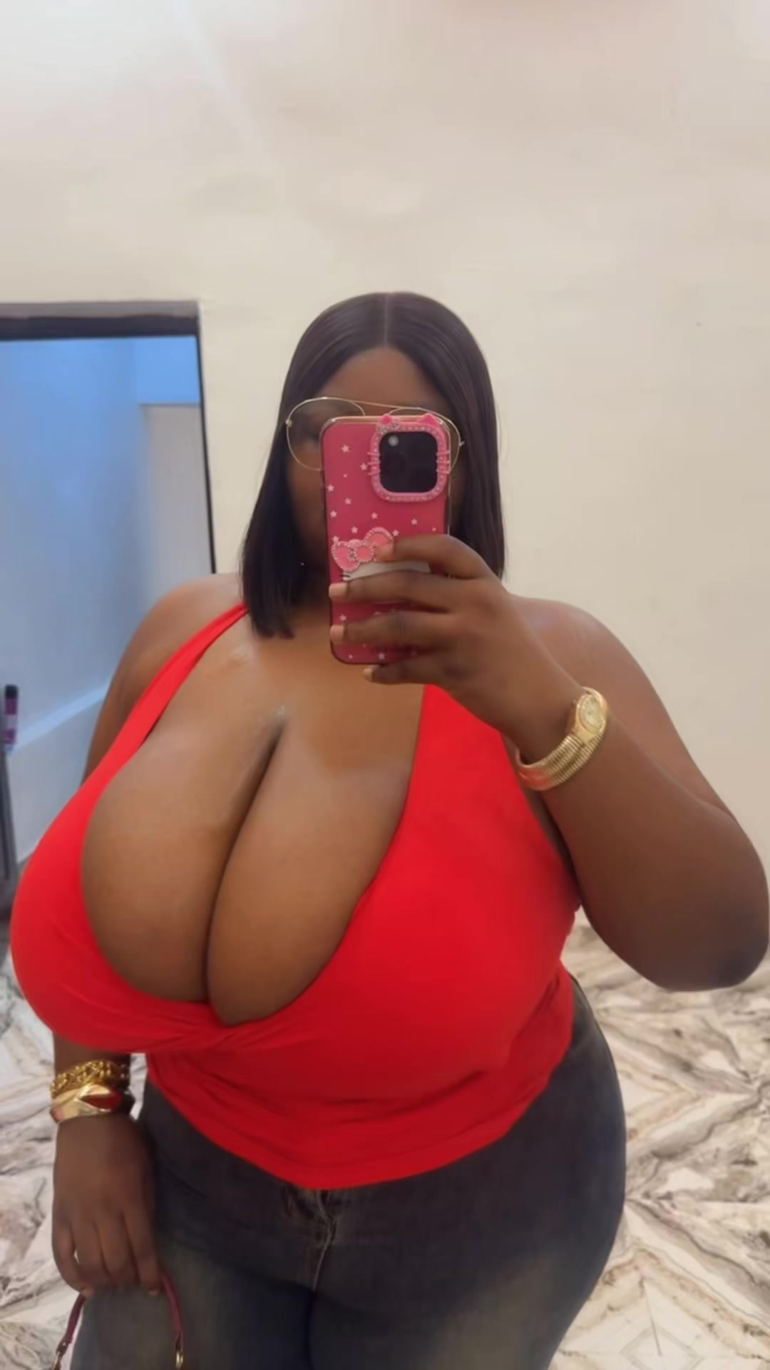 @AYOMIDE_CHASE🌸