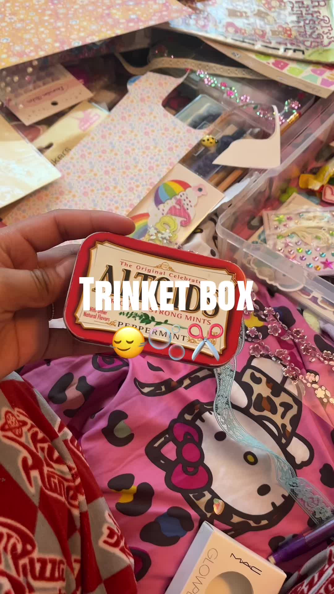 @trinketney