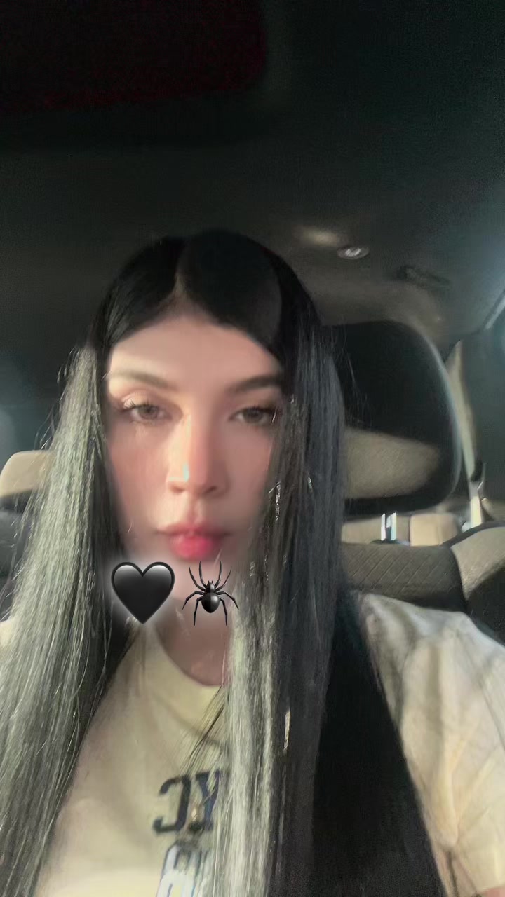 @Vivi🍒👹🖤🎀