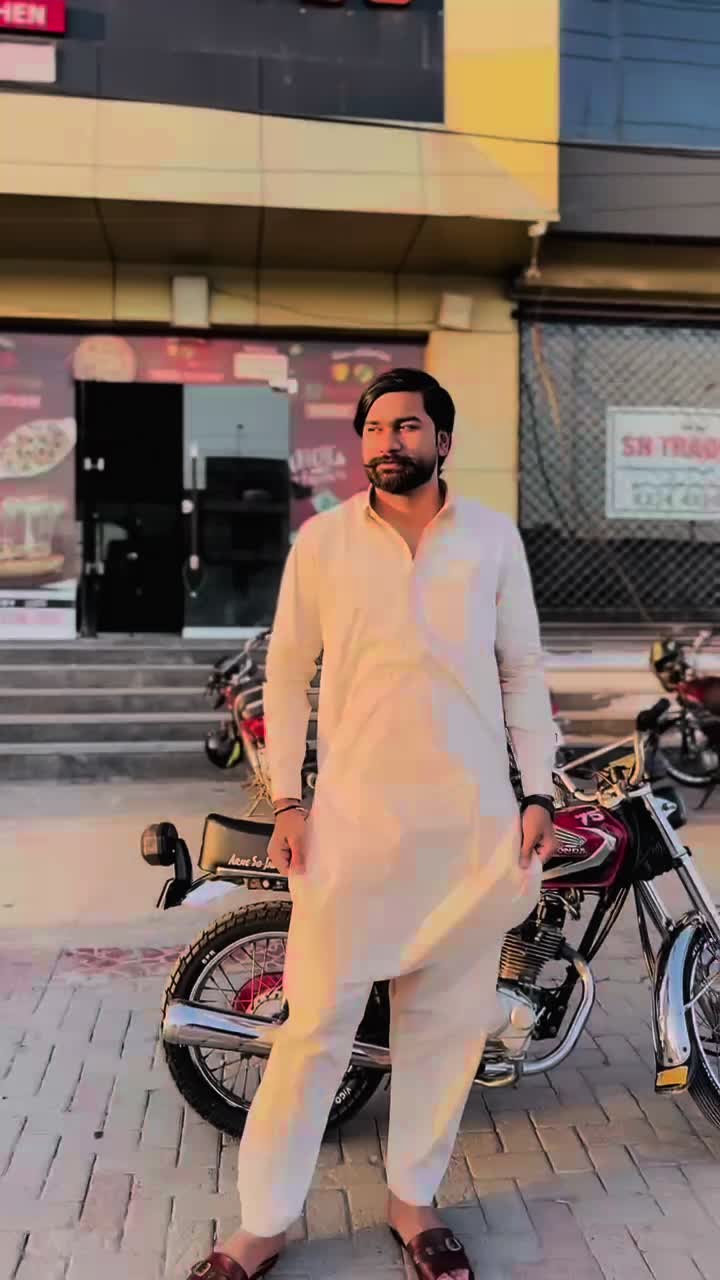 @Farhan Butt 👑🦁