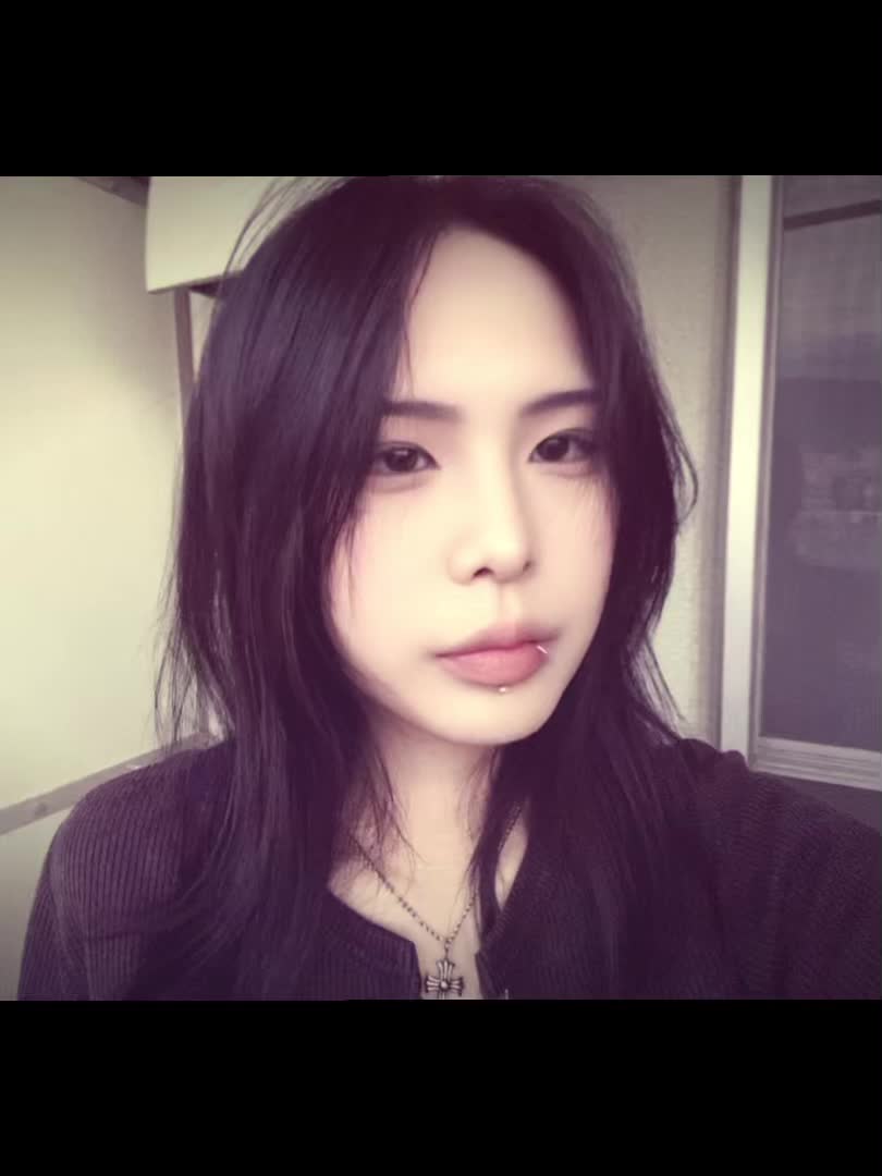 @ガキに必要なのは恋人じゃない、母親よ。