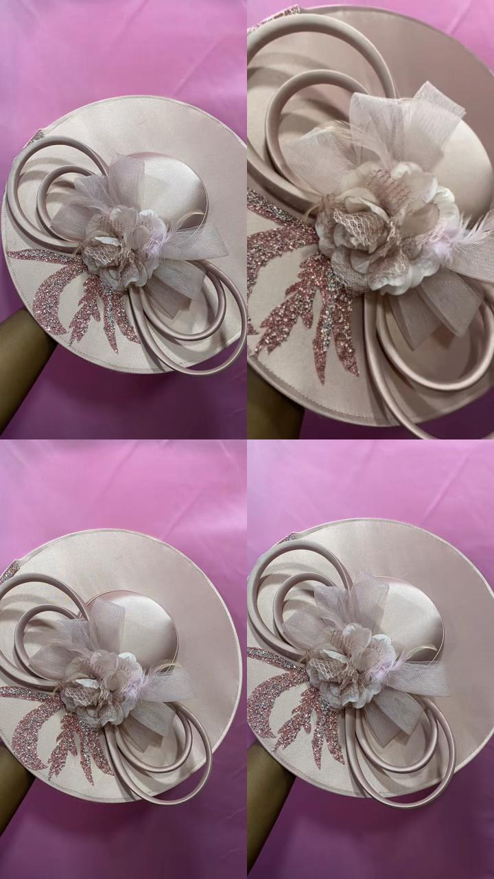 @christinehats