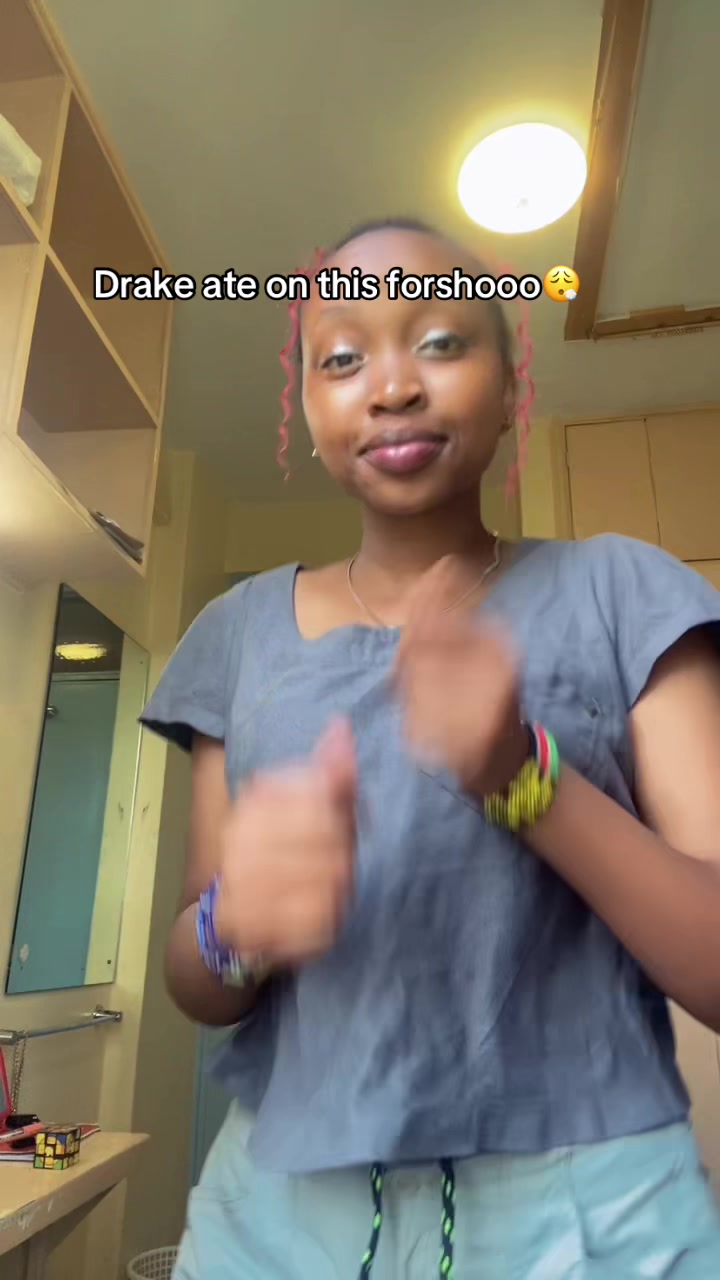 @𝓼𝓱𝔂𝔁.