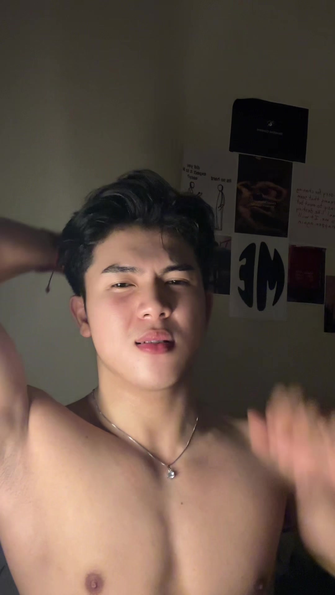 @๐พ๐ง๐๐จ๐_๐ก๐๐ญ