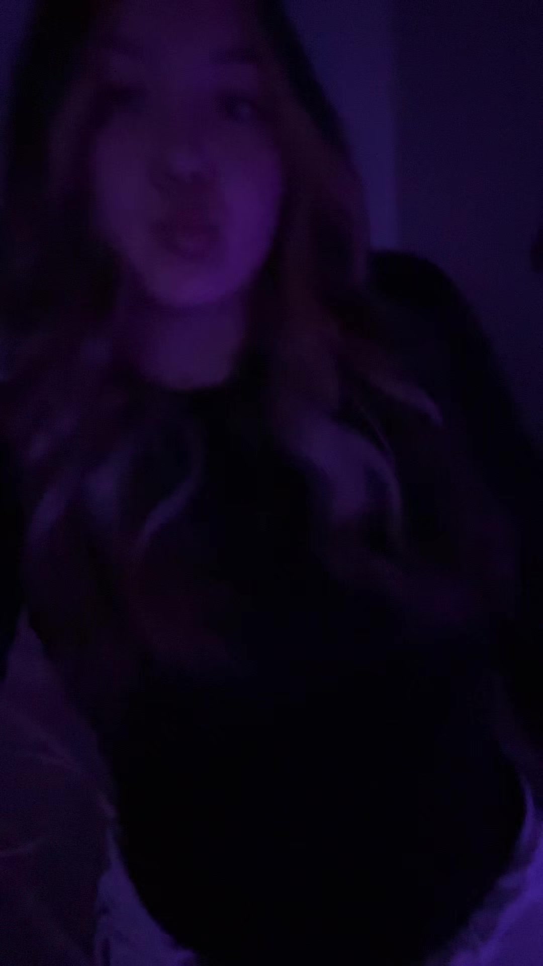 @Lauras.spam<3