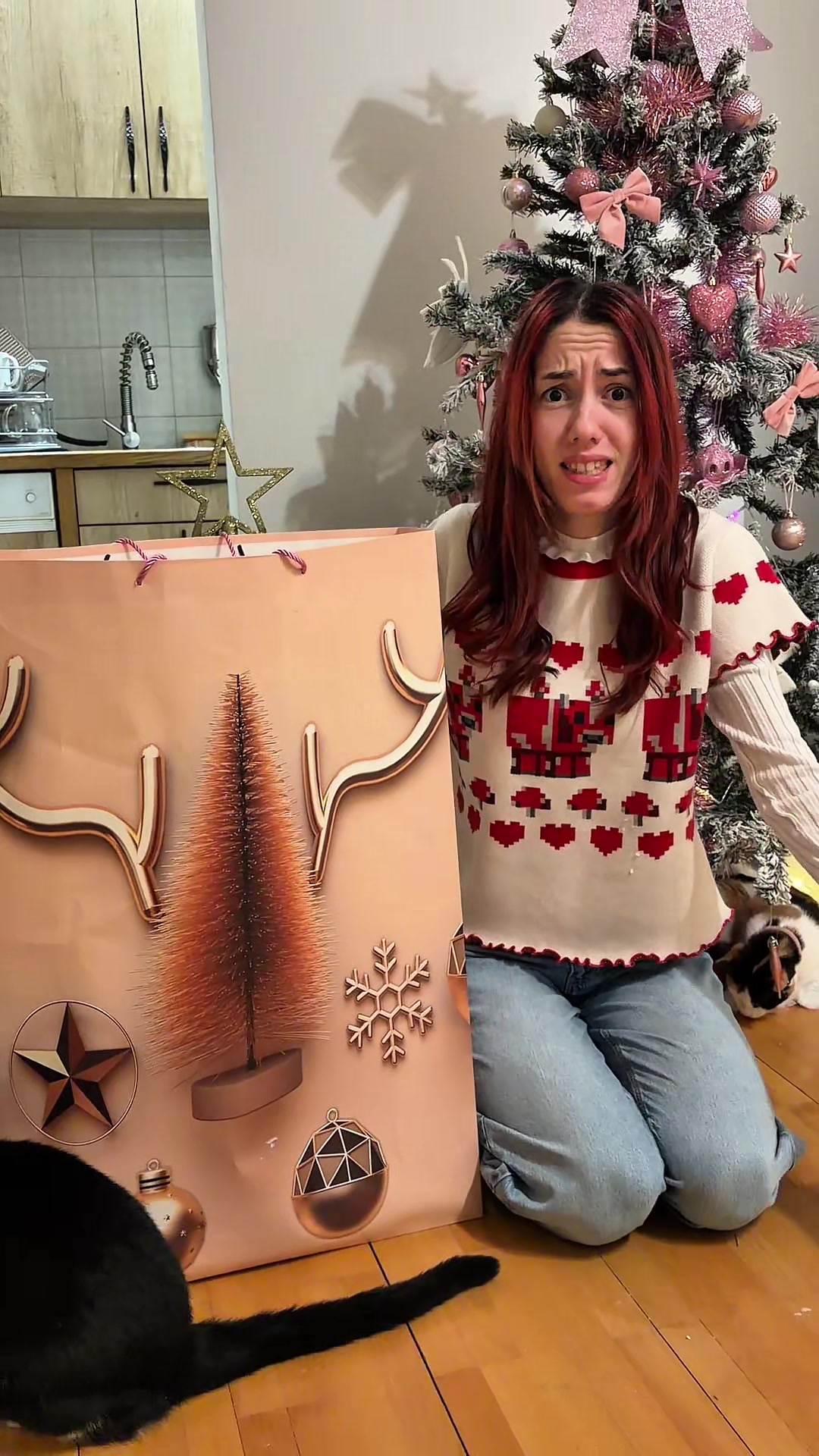 @EmiFox