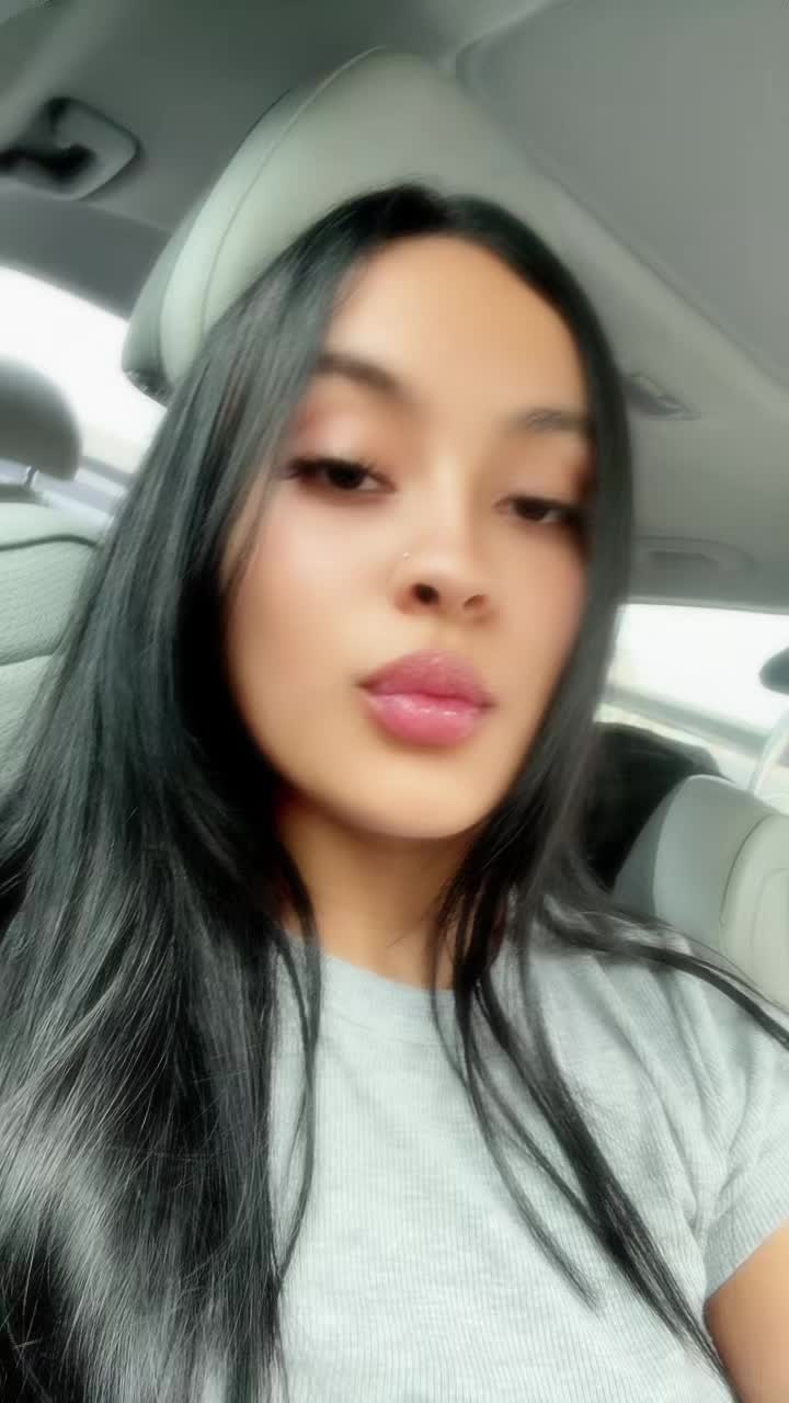 @Lilly♡︎