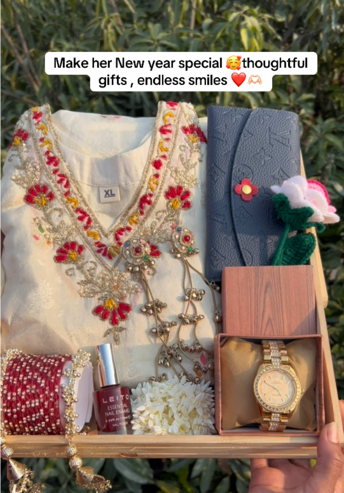 @Arya_The Gift House
