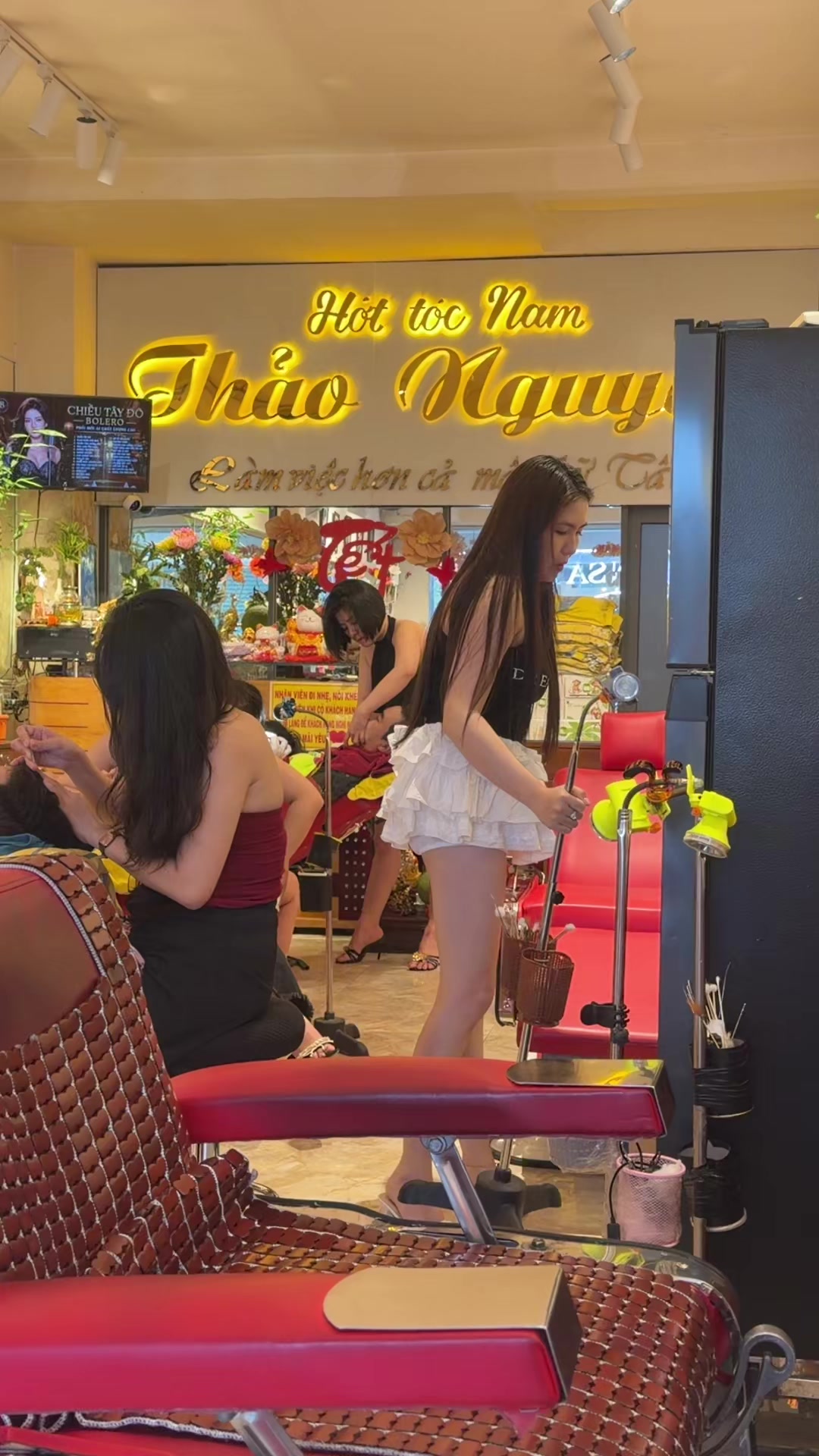 @HỚT TÓC NAM THẢO NGUYÊN Q4