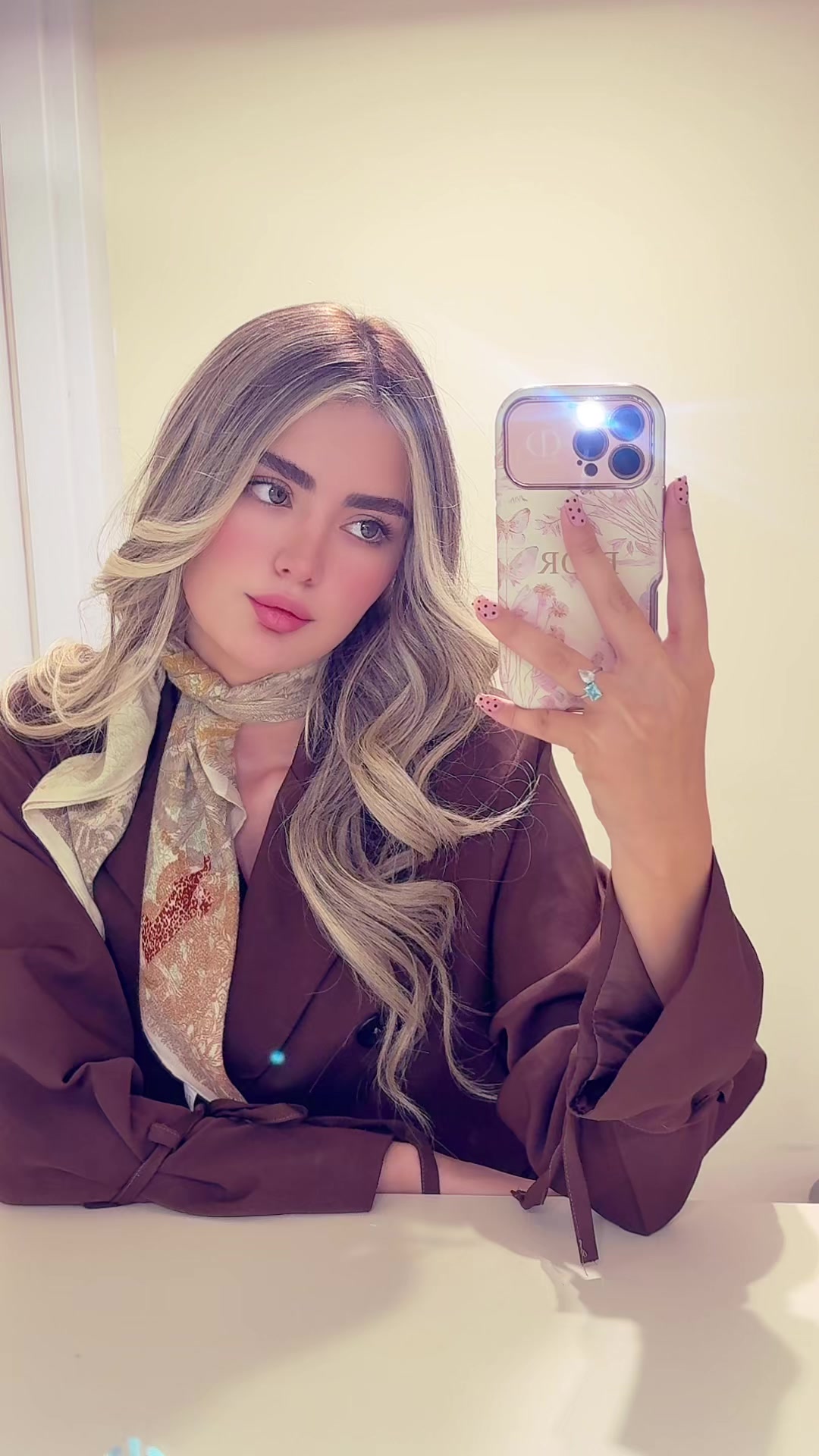 @Yasllina
