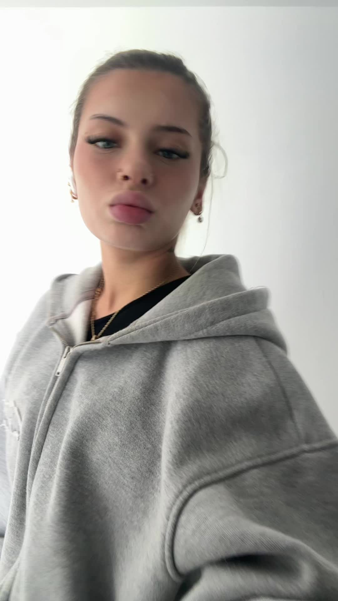 @ᴍɪʟᴇɴᴀ