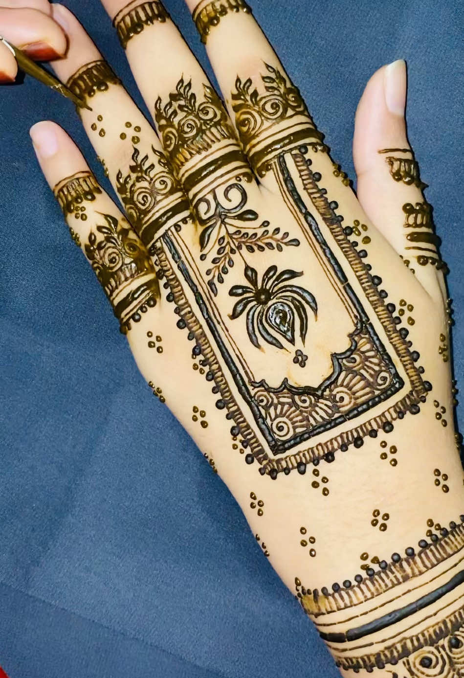 @Henna_by_munaa