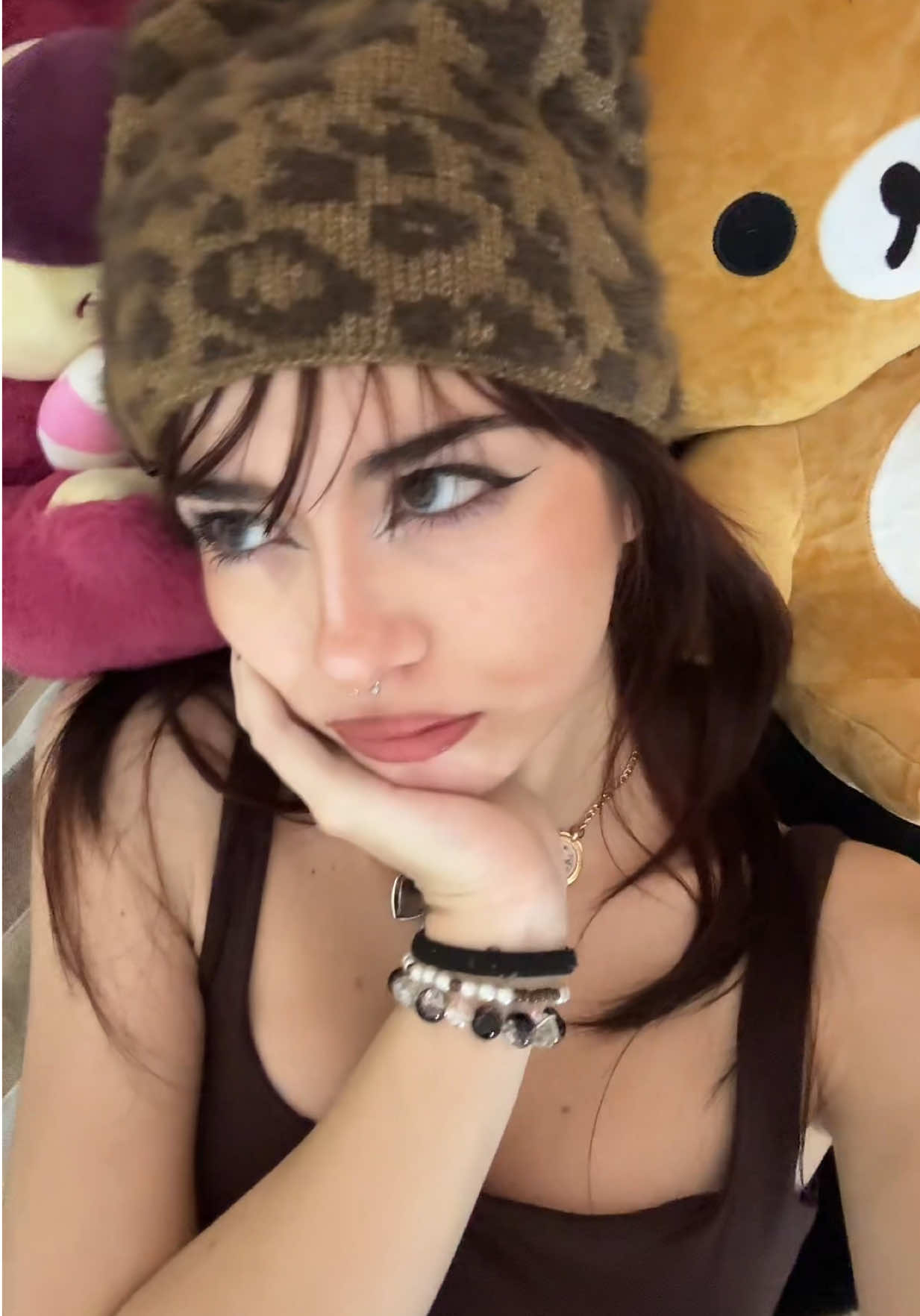 @vickyest
