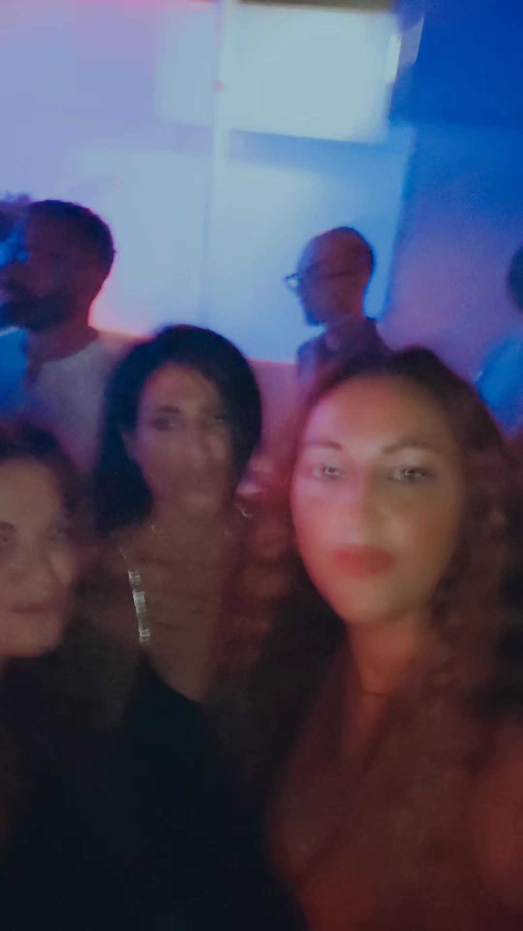 @laura8585