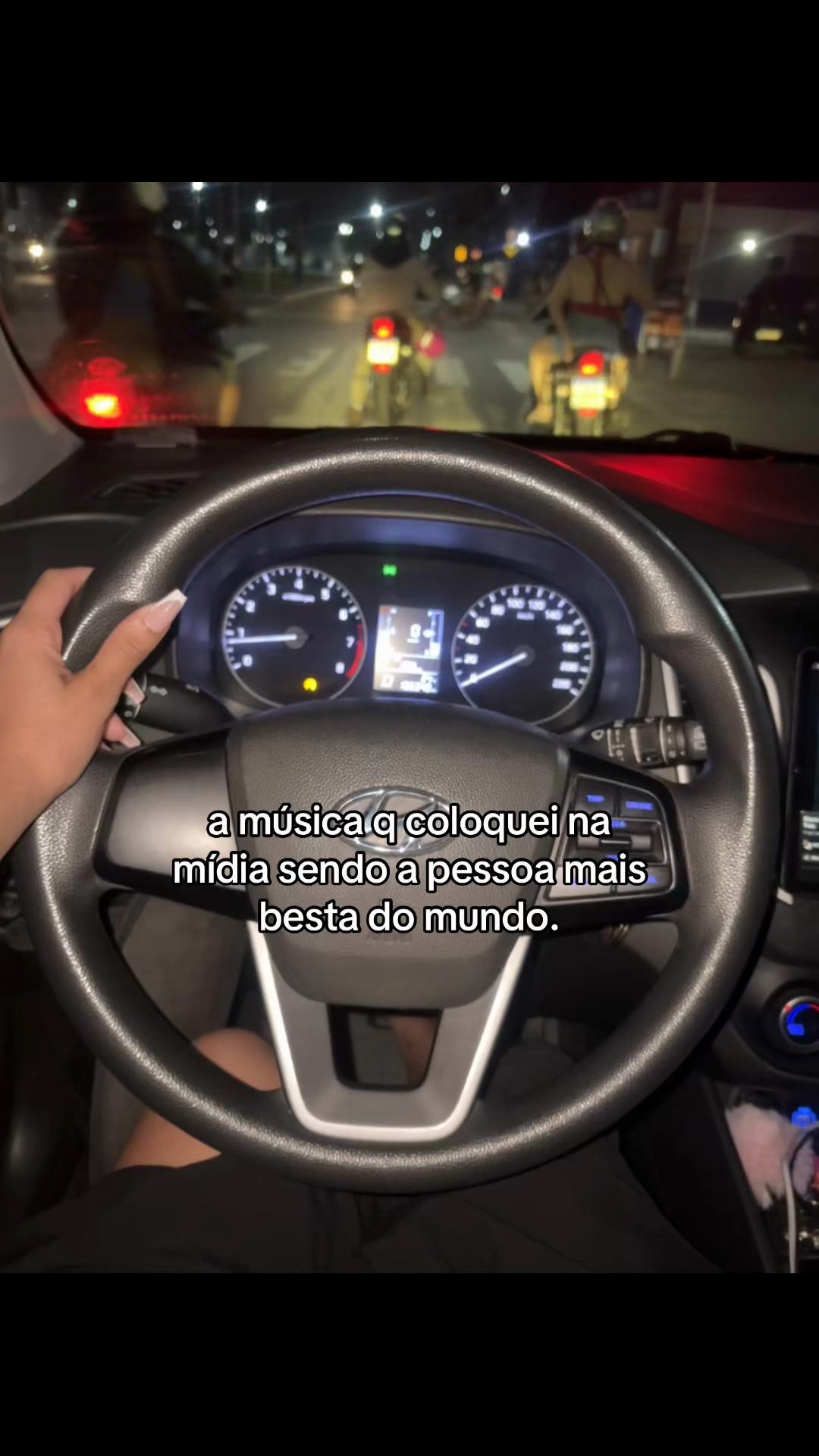 @hyas