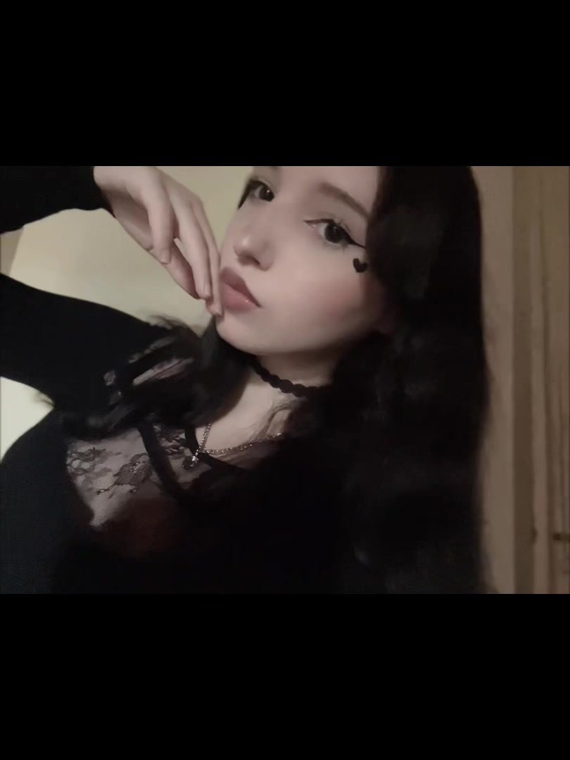 @𝐼𝑛𝑠𝑜𝑚𝑛𝑖𝑎♡