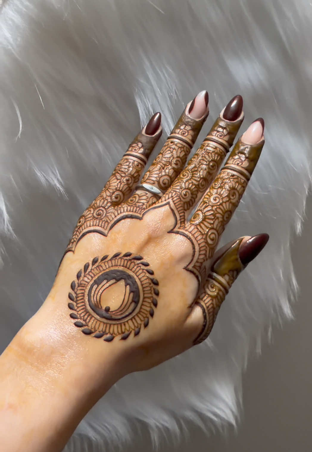 @charmsofmehandi