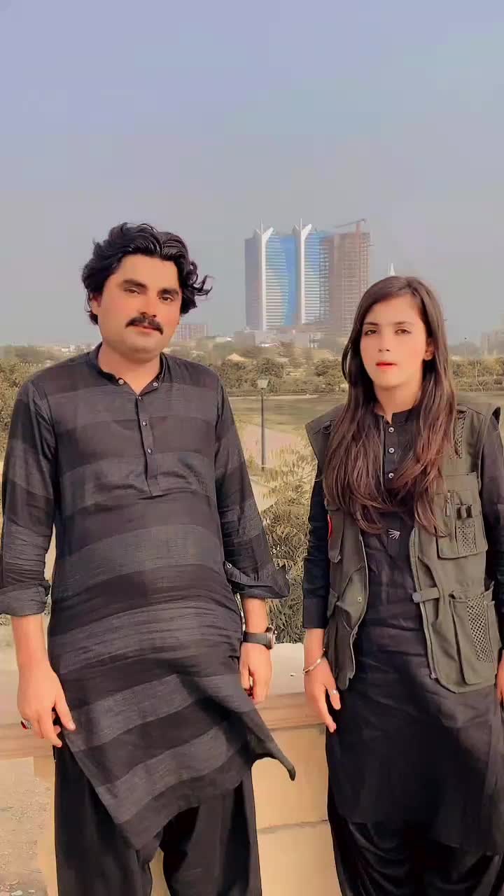 @singer naveed saqi