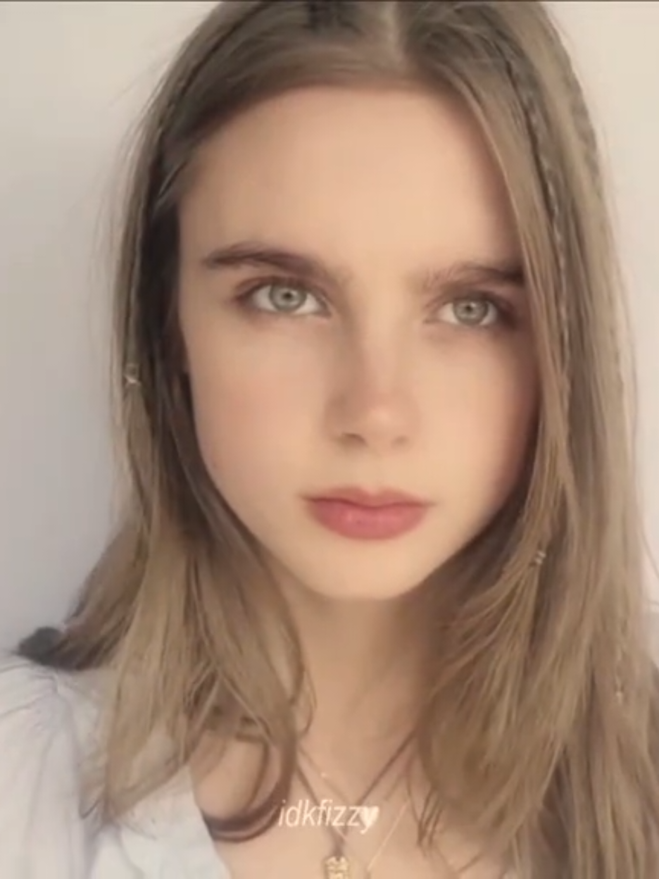 @annakafournet17