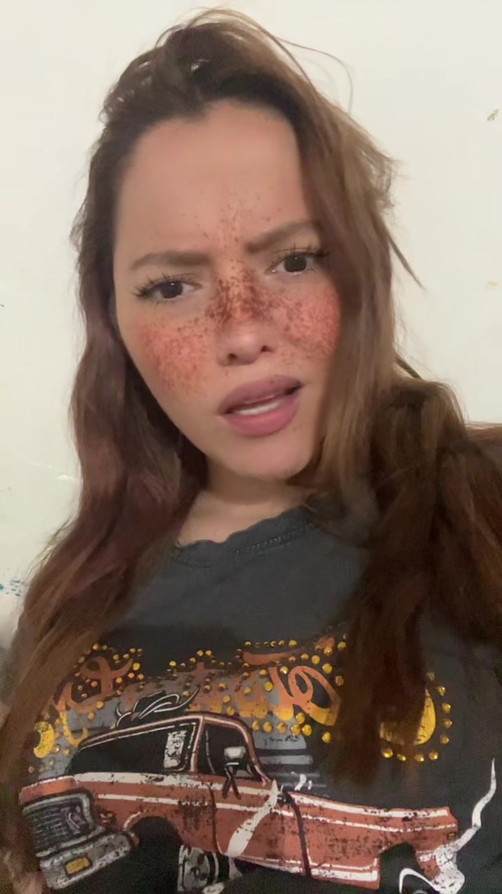 @Karla Fernanda Sigue