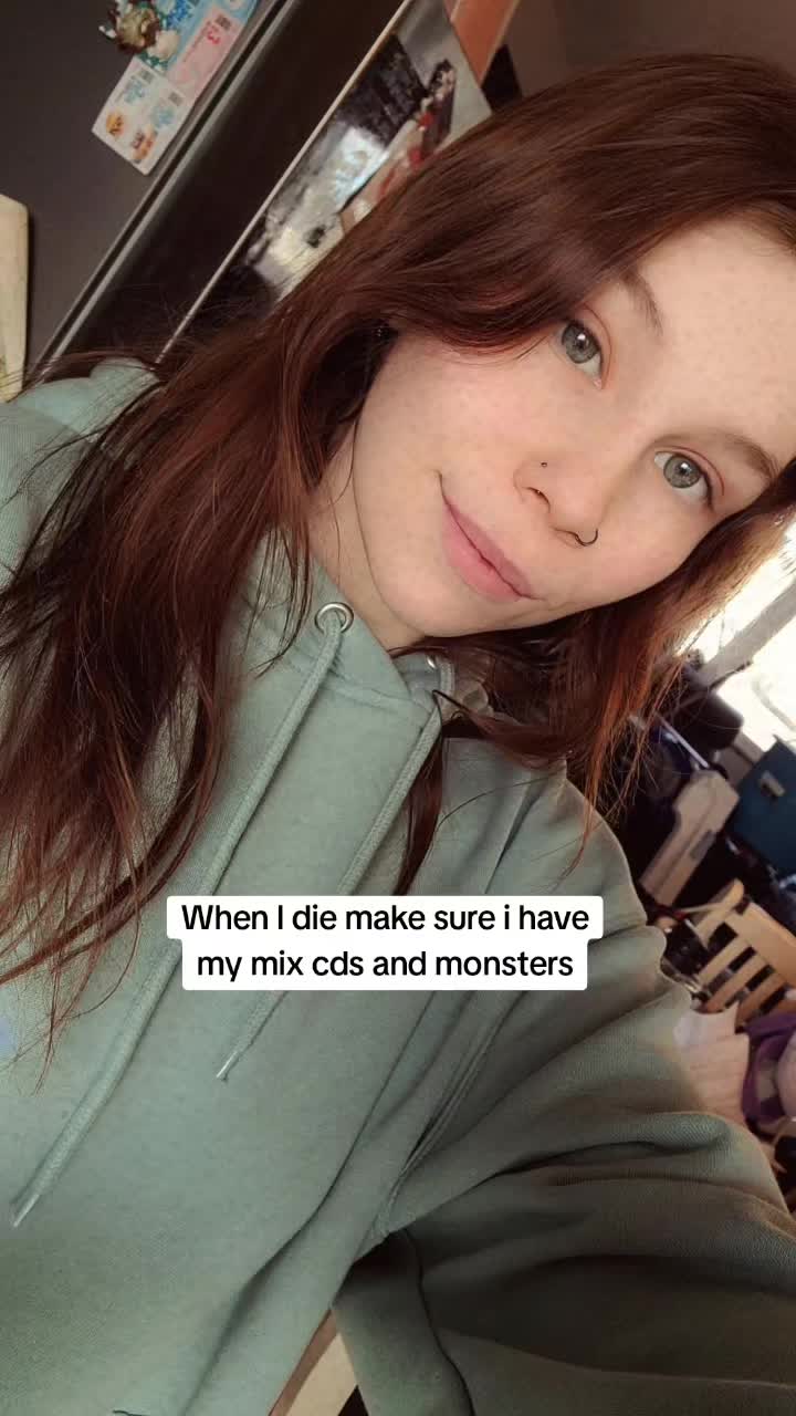 @RayneBow🖤🌈