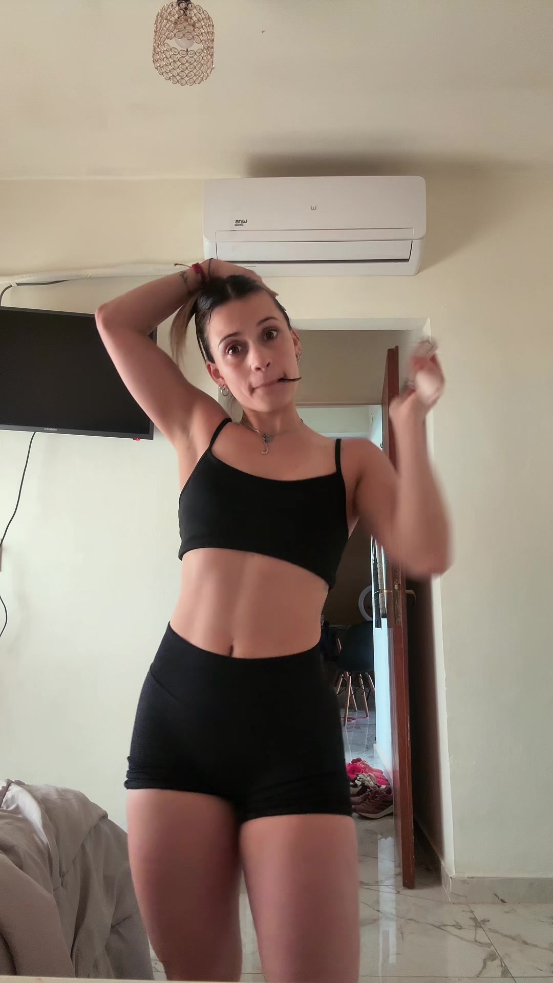 @TATI🔮