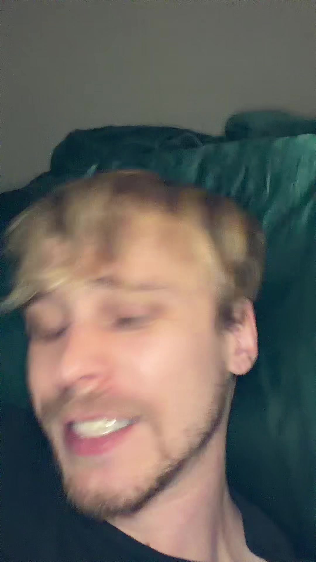 @Heyimstin