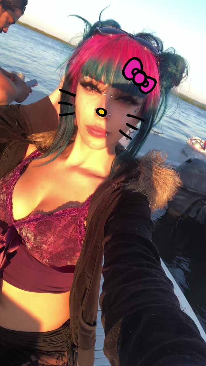 @Jessalyn