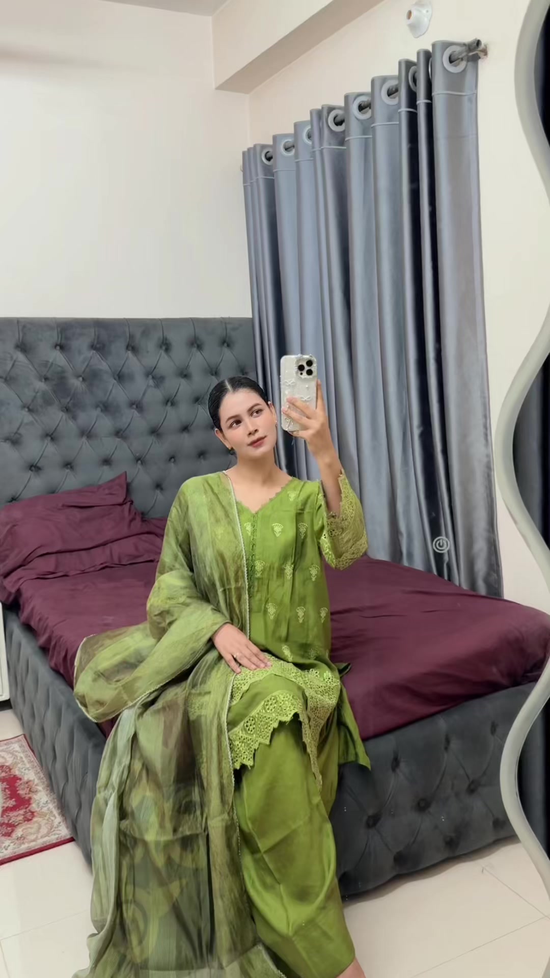 @tahi_smiling_girl