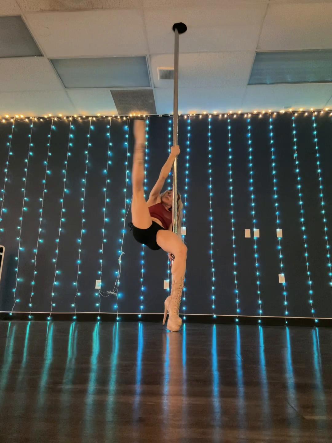 @Gemini Pole Fitness