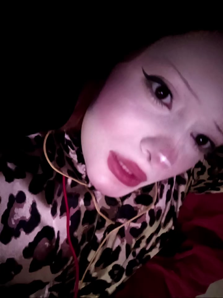 @лу́на я