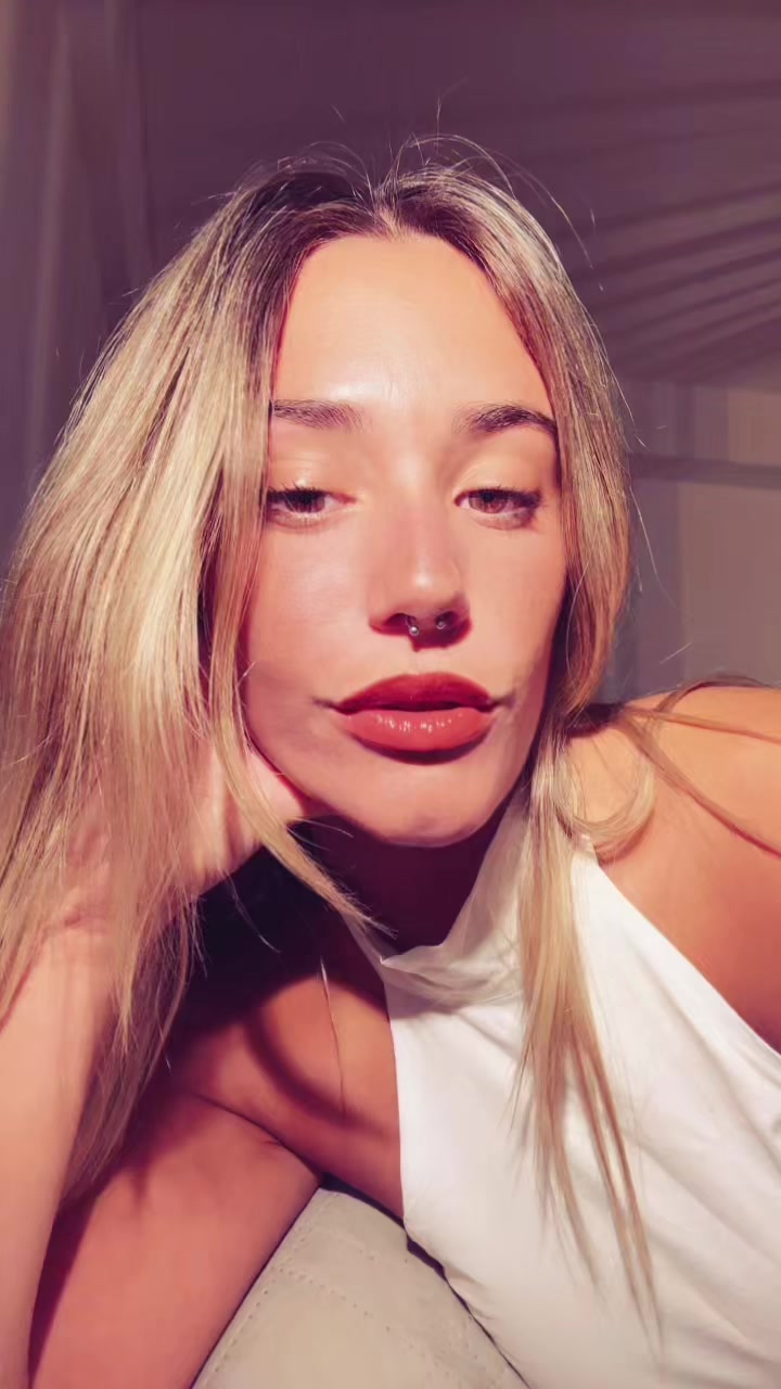 @Valentina