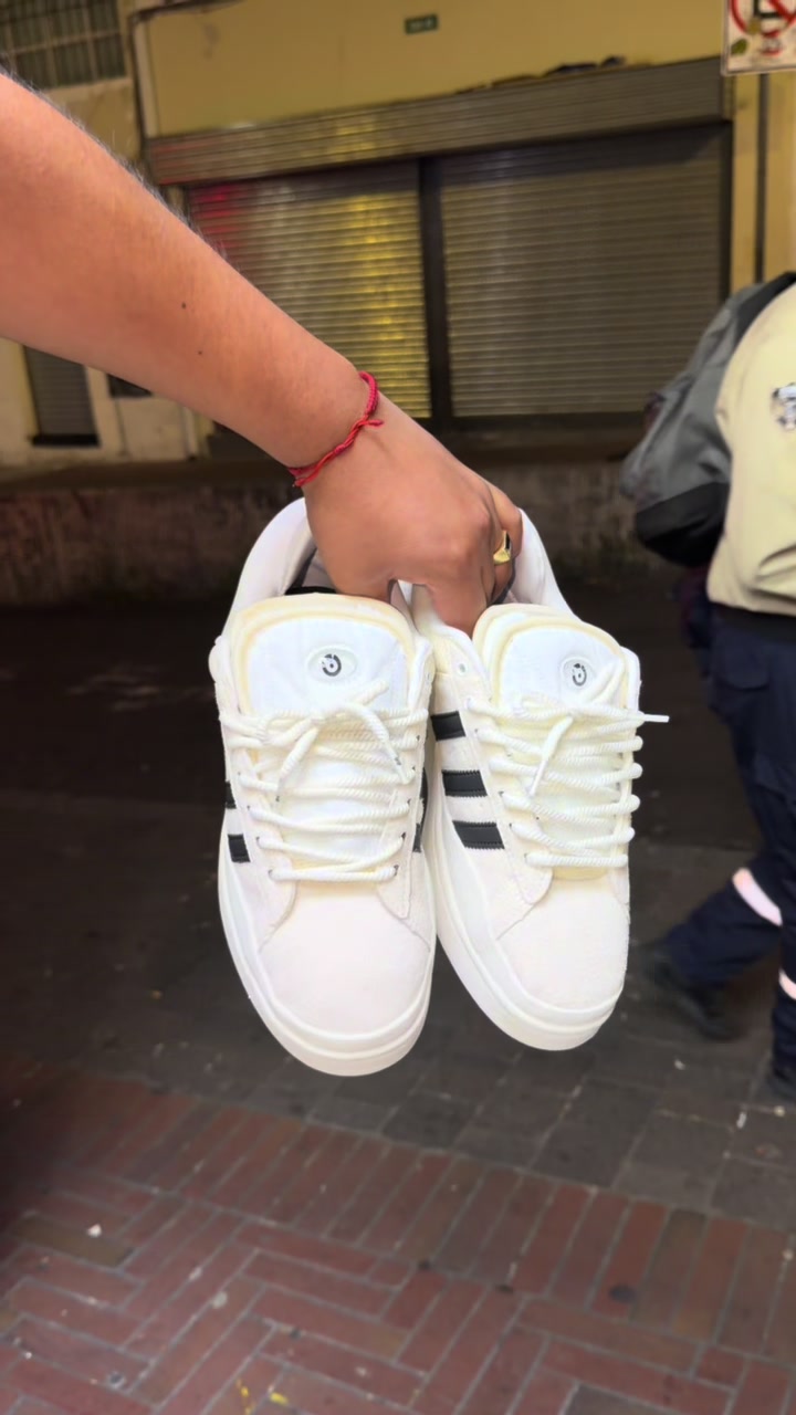 @𝘜𝘙𝘉𝘈𝘕 𝘚𝘕𝘌𝘈𝘒𝘌𝘙𝘚