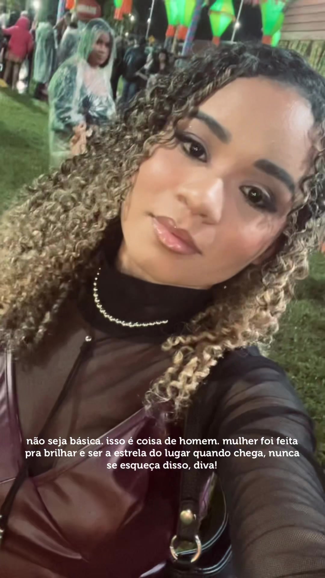 @Jullia Silva