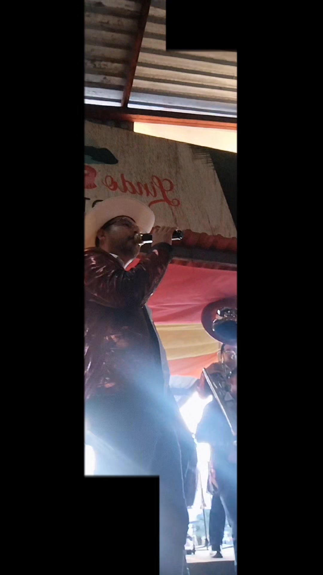 @Mart&iacute;nez Le&oacute;n Luis A