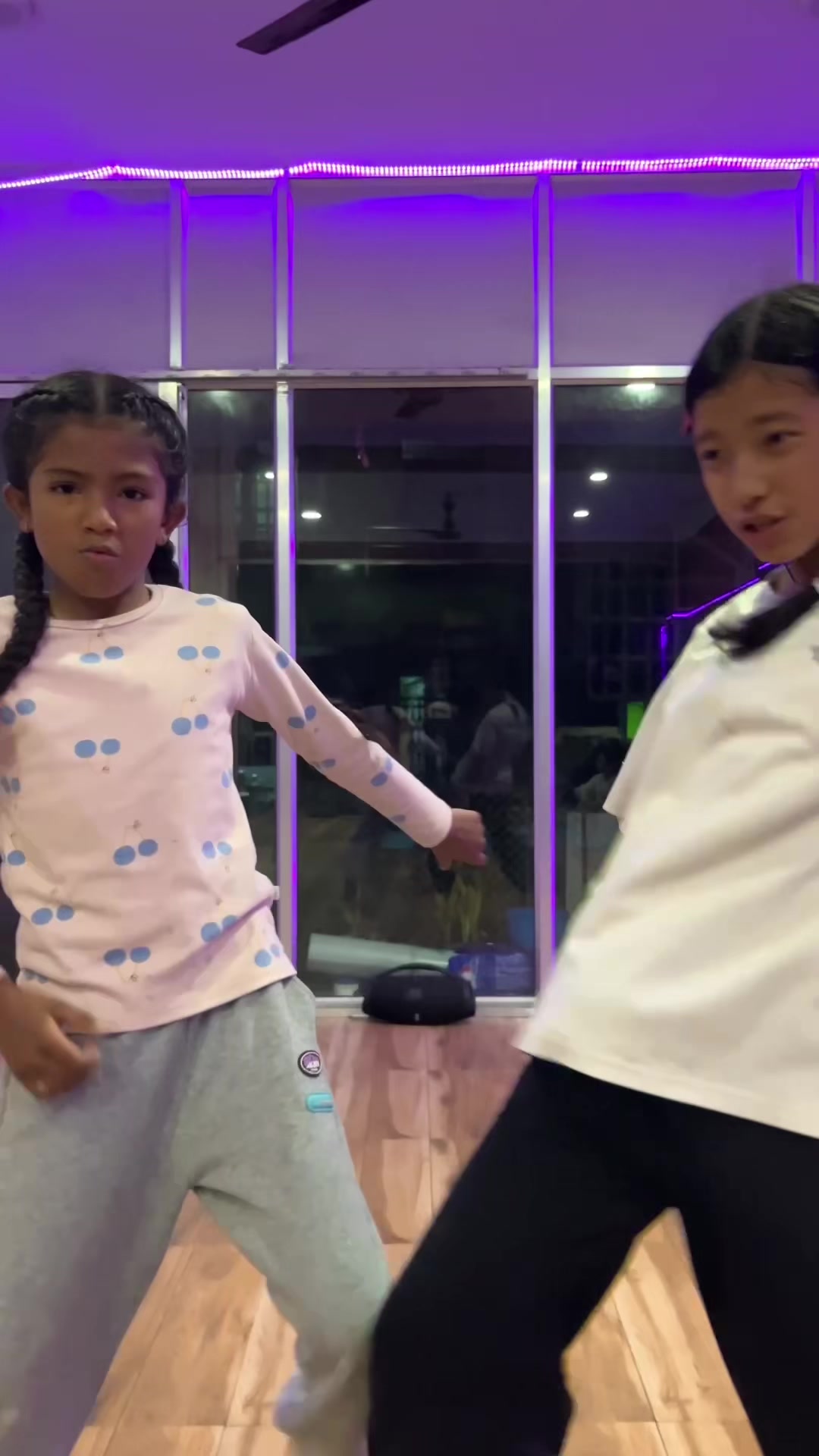 @NT DANCE STUDIO
