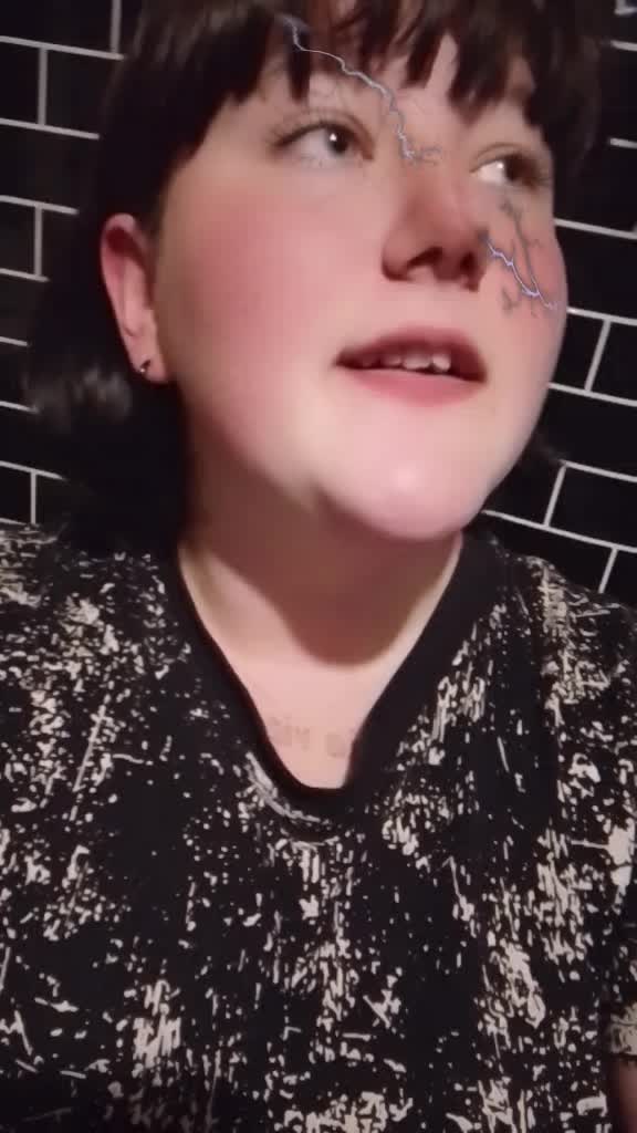 @VikiLiv🔥❤